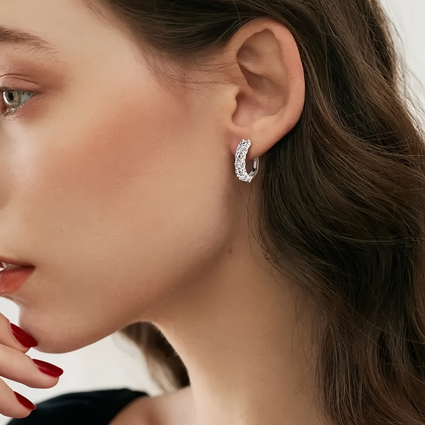 A Pair Of Fashionable Earrings for Women, 925 Silver D-shaped 1.38ct Moissanite Earrings, Elegant And Exquisite, A Festival Gift, Women's Earrings, Jewelry Gift, Earrings for Women, Mother's Day Gift, High-quality Women's Jewelry, Gift Box As A Gift